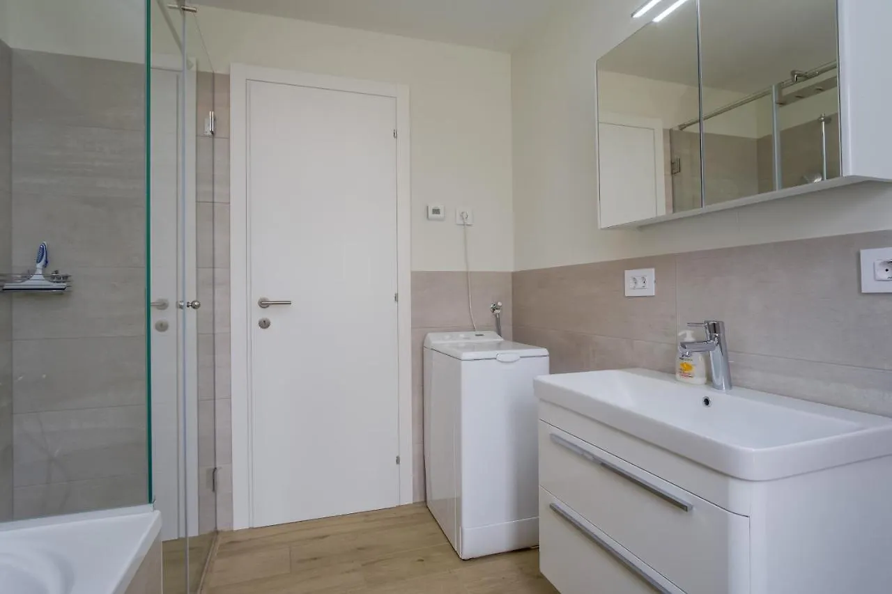 Design & Beach Ferienwohnung - Exklusives Apartment (Adults Only) Мали-Лошинь